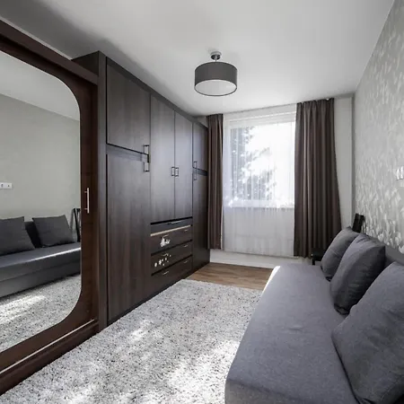 3 Bedrooms House With Big Hot Tube. *